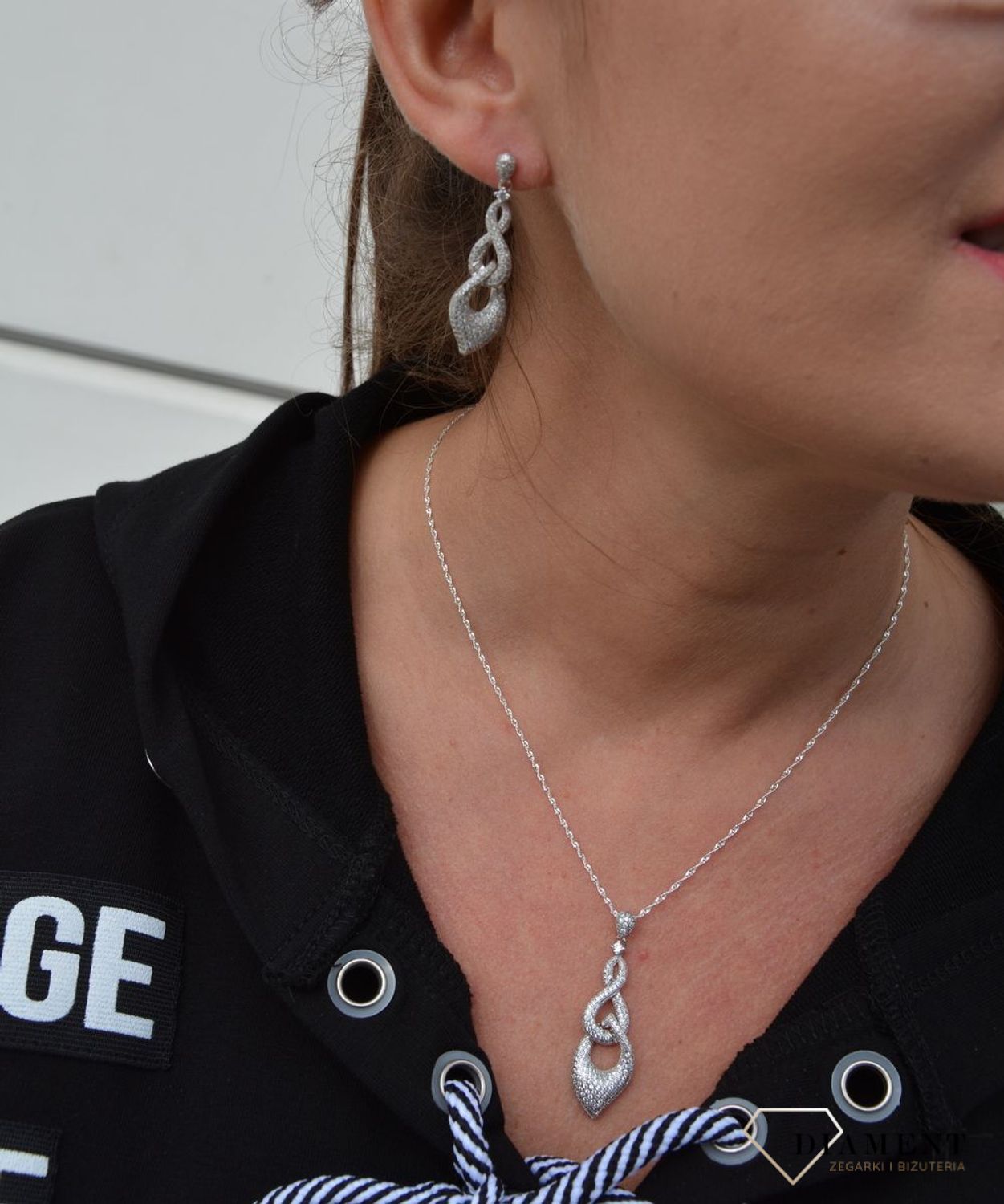 Zawieszka srebrna cyrkonie ZAW-000000-599-9251.jpg