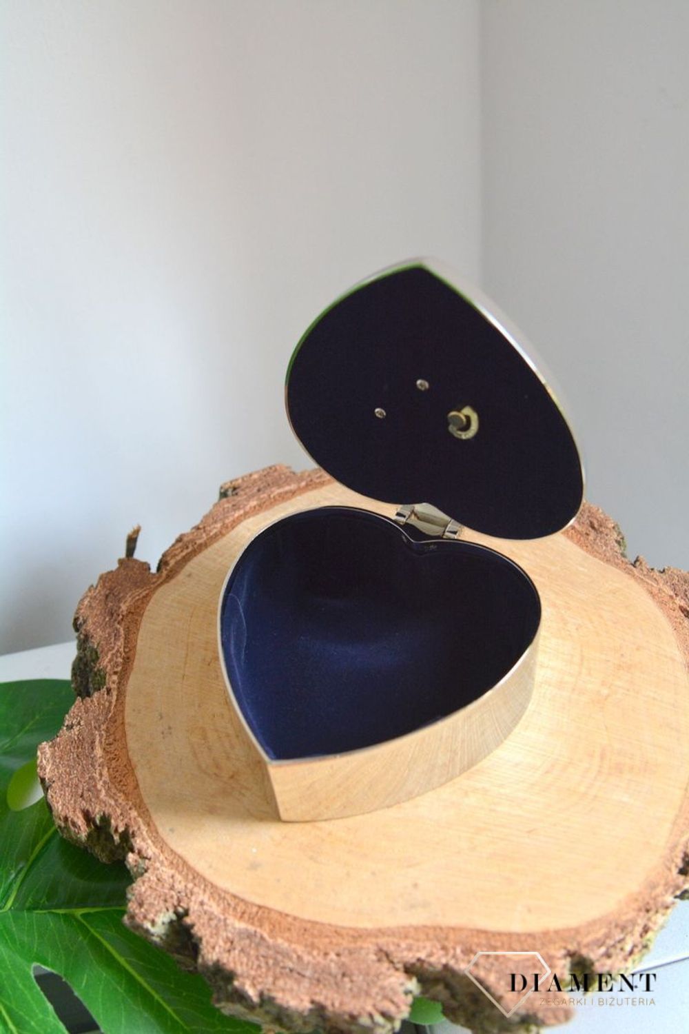 Posrebrzana szkatułka  z pozytywką serduszko ZV6037361. Szkatułka na prezent. na chrzciny, urodziny, narodziny dziecka. Posrebrzana szkatułka serduszko..jpg