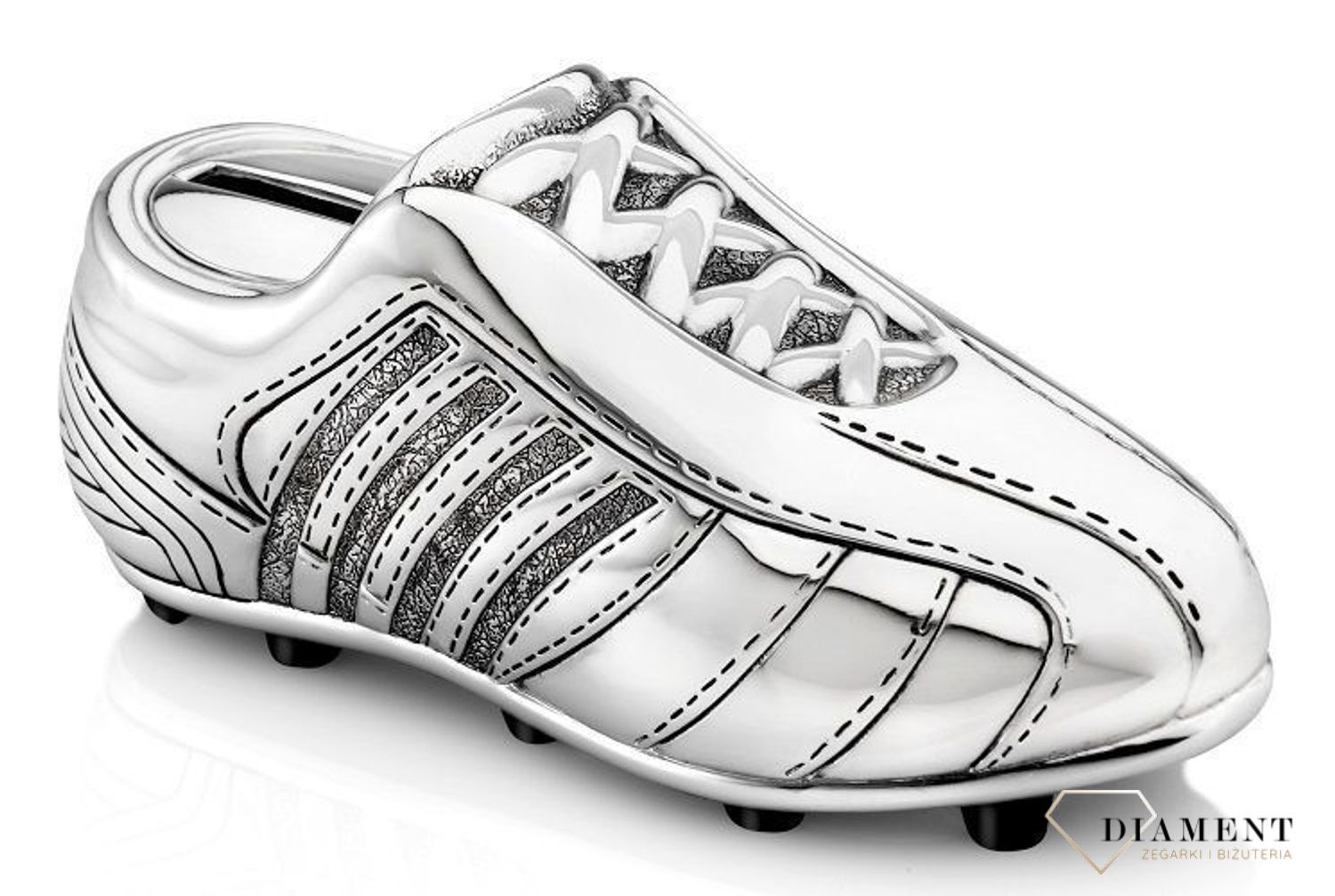 Posrebrzana skarbonka, but dla przyszłego piłkarza, sportowca. Doskonale sprawdzi się w roli drobnego upominku z okazji chrztu, roczku jak i dla starszego dziecka.7.jpg