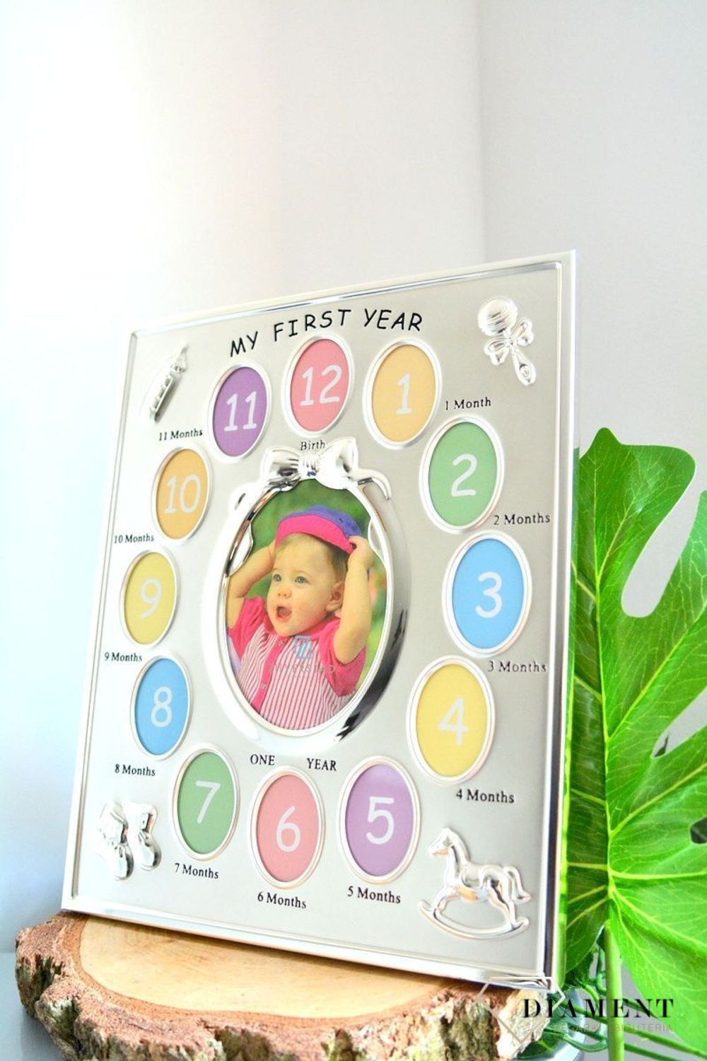 Ramka posrebrzana na zdjęcia Pierwszy rok życia ZV7612231. Prezent z okazji narodzin dziecka, chrzcin. Prezent na chrzciny..jpg