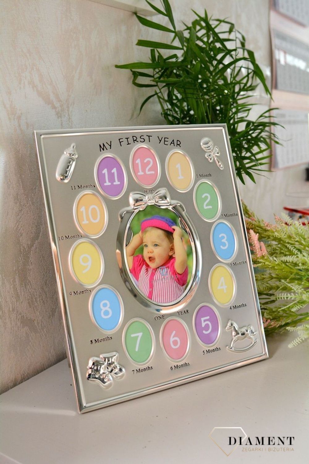 Ramka posrebrzana na zdjęcia Pierwszy rok życia ZV7612231. Prezent z okazji narodzin dziecka, chrzcin. Prezent na chrzciny..jpg