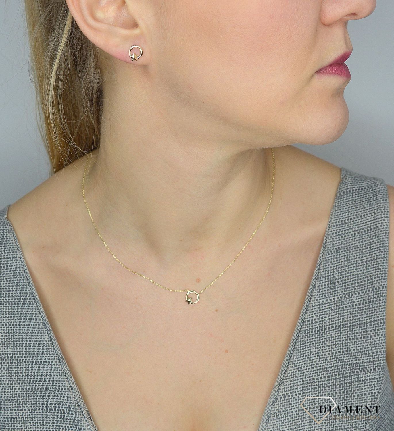 Złote kolczyki 333 kółko z gwiazdką ZW-X-000-N00-FA18052.jpg