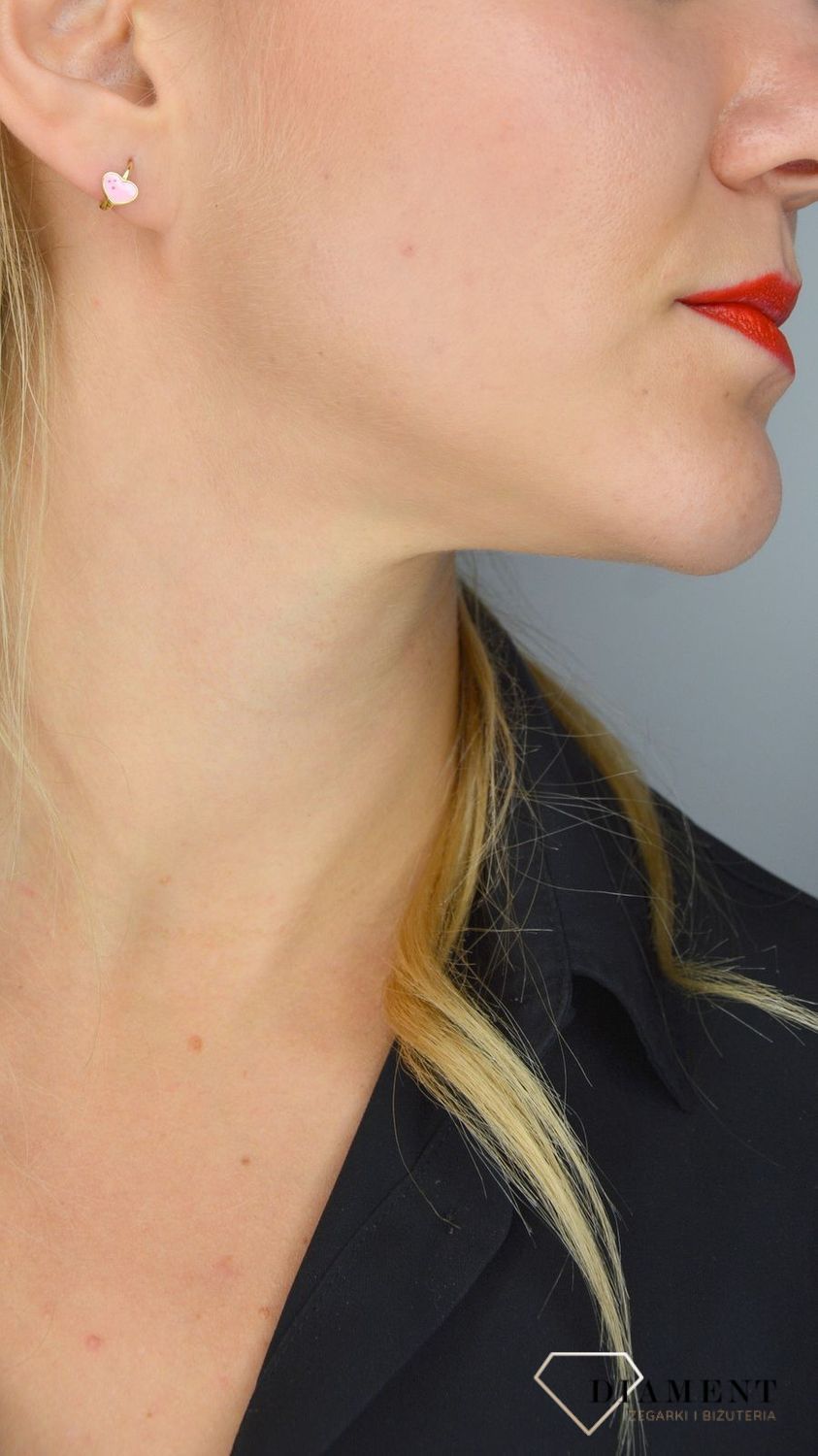 Złote kolczyki dla dziewczynki próba 333 różowe serduszko z emalii  (1).jpg