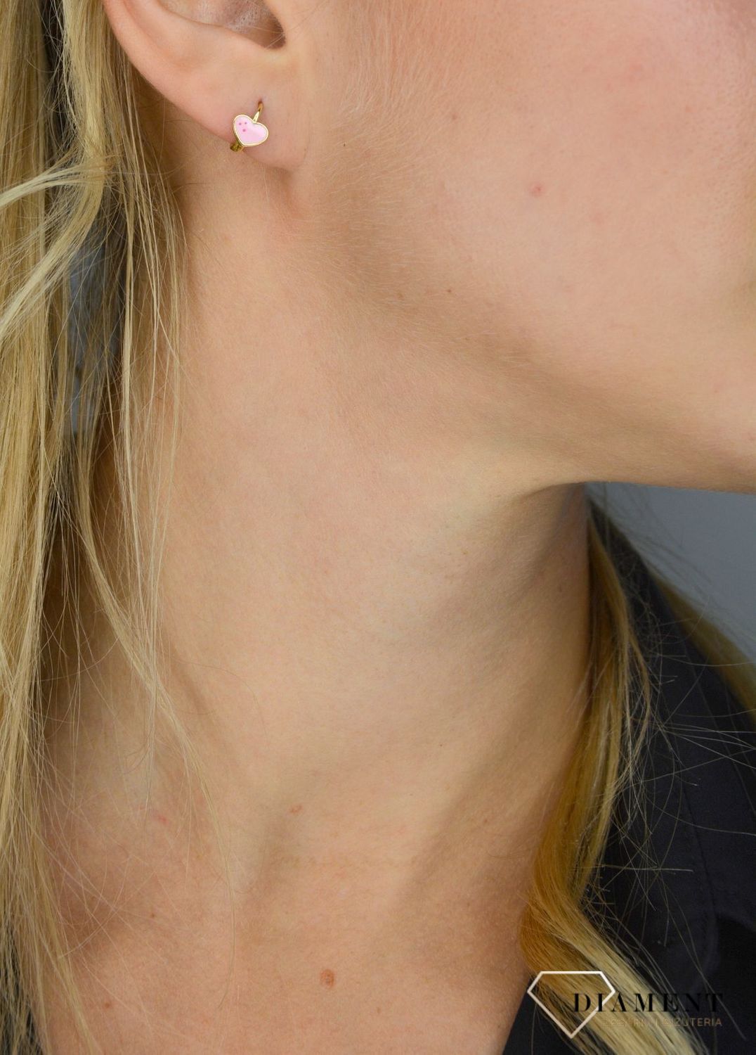 Złote kolczyki dla dziewczynki próba 333 różowe serduszko z emalii  (1).jpg
