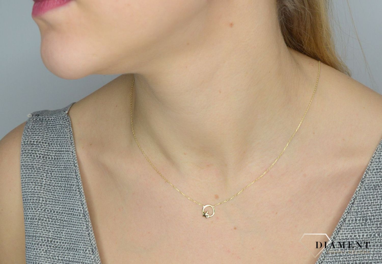 Złoty naszyjnik 333 kółko z gwiazdką ZW-X-000-N42-CA18052.jpg