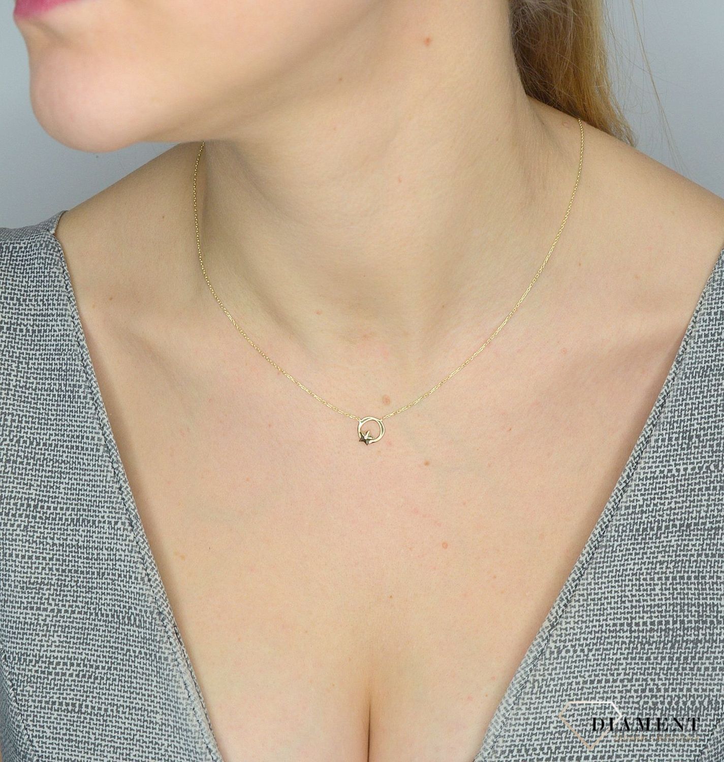 Złoty naszyjnik 333 kółko z gwiazdką ZW-X-000-N42-CA18052.jpg