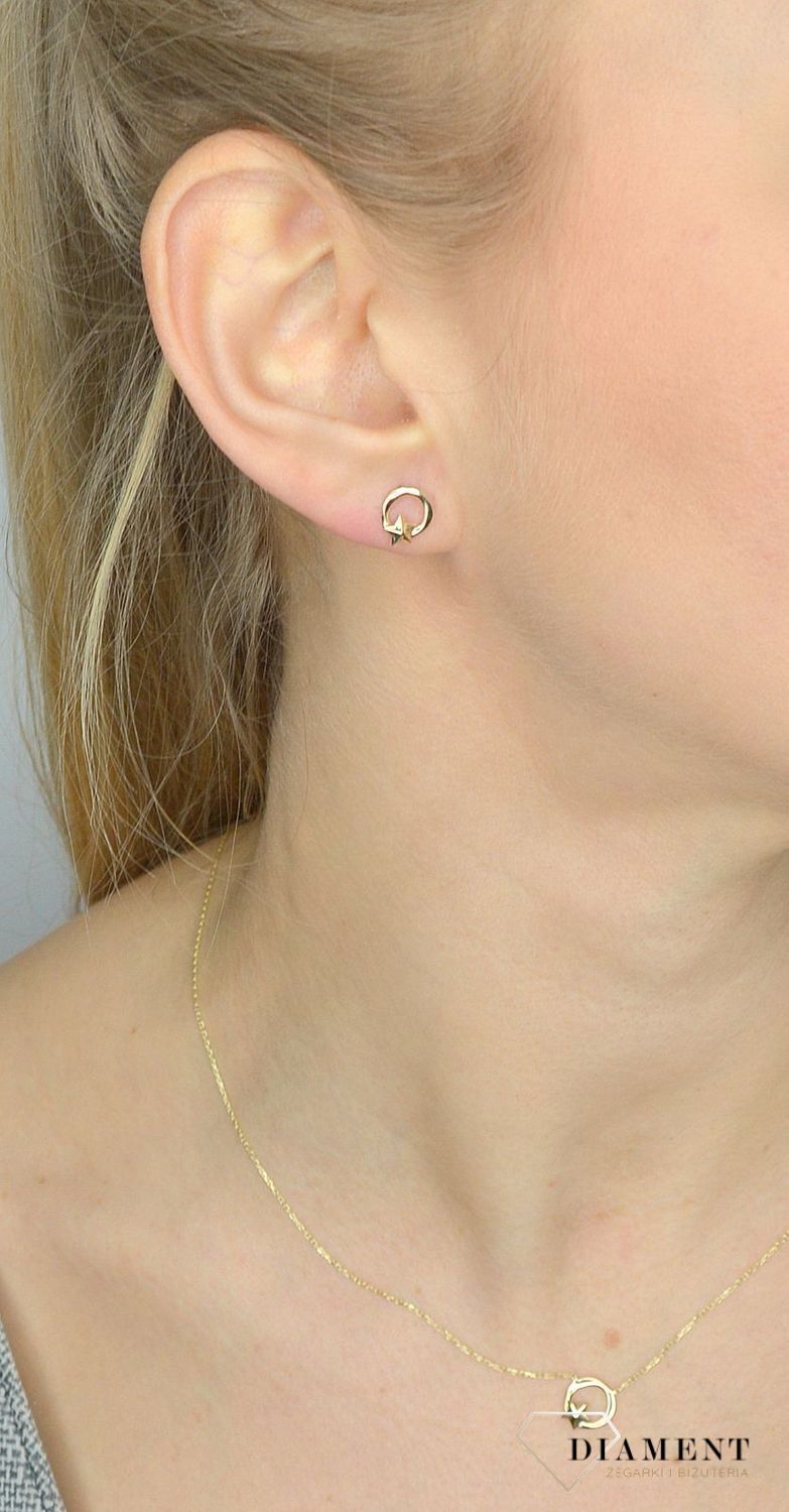 Złoty naszyjnik 333 kółko z gwiazdką ZW-X-000-N42-CA18052.jpg