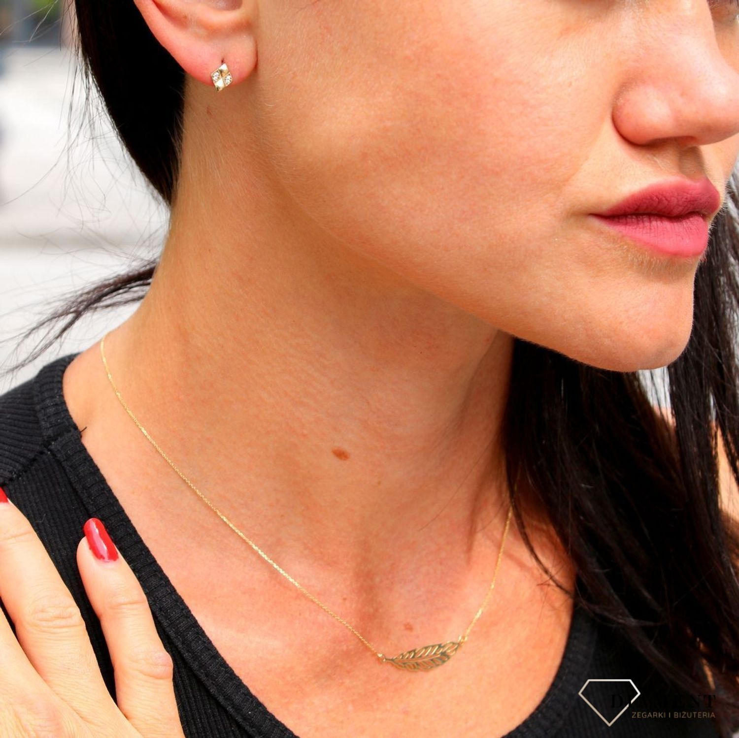 Naszyjnik złota Yes celebrytka 585 'Piórko' ZW-X-000-N45-CA17560 to wyjątkowa biżuteria dla mamy i ukochanej osoby. Piękny prezent dla ulubienicy złota. Wymarzony prezent na rocznicę ślubu. Naszyjnik celebrytka.webp