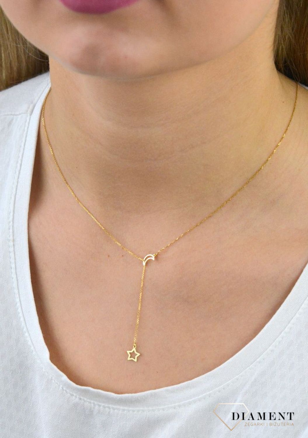 Złoty naszyjnik 333 celebrytka gwiazdka i księżyc ZW-X-000-N45-CA18153. Złoty naszyjnik celebrytka typu krawatka z elementem ozdobnym w postaci gwiazdki i księżyca. Wykonana ze 8-karatowego żółtego złota, próba 333. (2).jpg