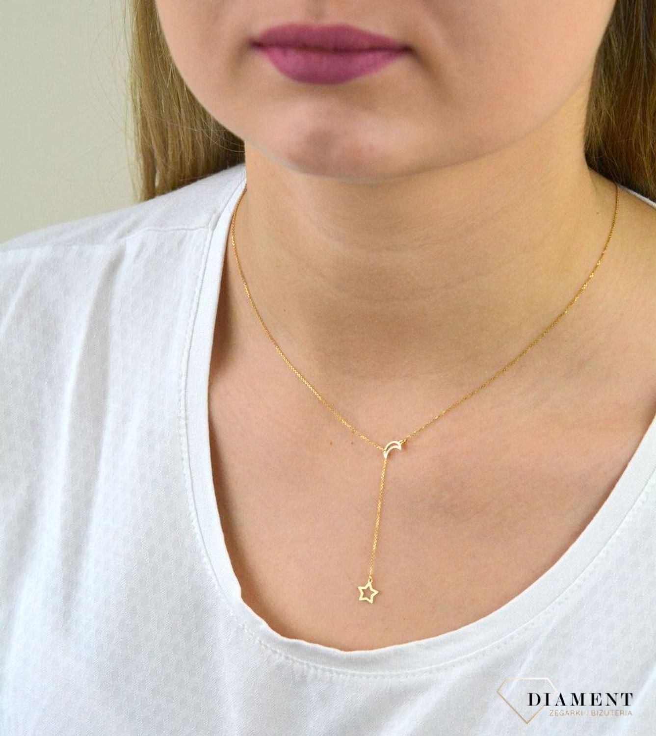 Złoty naszyjnik 333 celebrytka gwiazdka i księżyc ZW-X-000-N45-CA18153. Złoty naszyjnik celebrytka typu krawatka z elementem ozdobnym w postaci gwiazdki i księżyca. Wykonana ze 8-karatowego żółtego złota, próba 333. (2).jpg