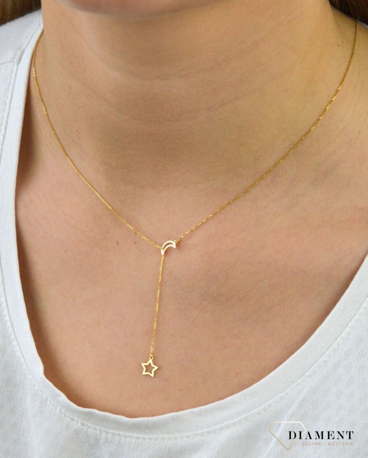 Złoty naszyjnik 333 celebrytka gwiazdka i księżyc ZW-X-000-N45-CA18153. Złoty naszyjnik celebrytka typu krawatka z elementem ozdobnym w postaci gwiazdki i księżyca. Wykonana ze 8-karatowego żółtego złota, próba 333. (2).jpg