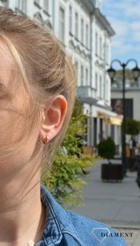 Złote kolczyki koła 333 z cyrkoniami dla dziewczynki biżuteria dziecięca✓ Kolczyki złote w Sklepie z Biżuterią zegarki-diament.pl✓ Piękne i Eleganckie Kolczyki dla Kobiet✓.JPG