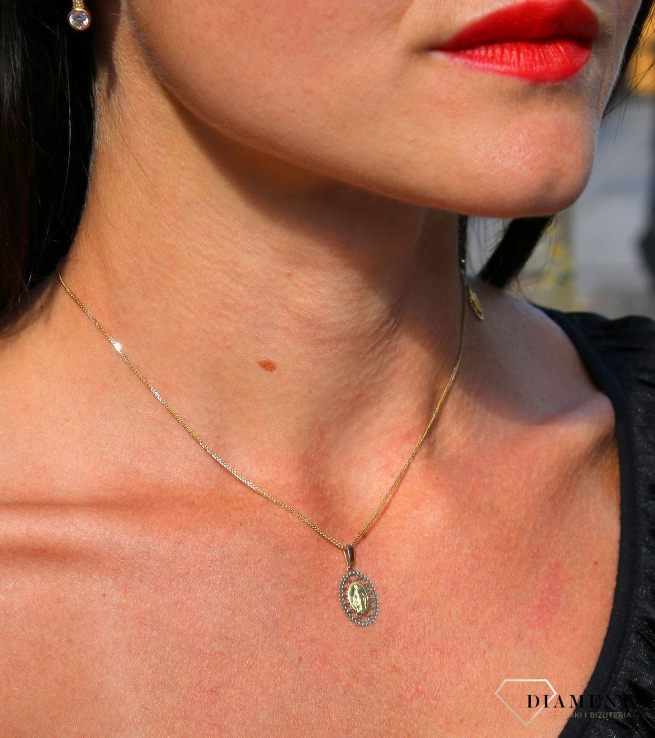 Złota zawieszka 333 owal z sercami 'Cudowny Medalik' Maryja Niepokalana ZW-X-X07-N00-LA18343.jpg