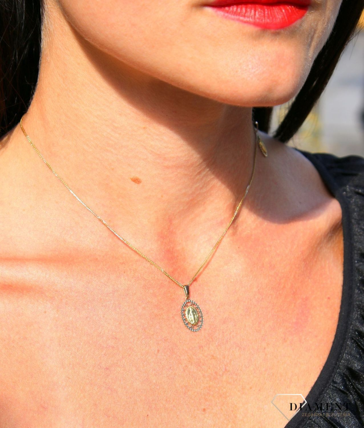 Złota zawieszka 333 owal z sercami 'Cudowny Medalik' Maryja Niepokalana ZW-X-X07-N00-LA18343.jpg