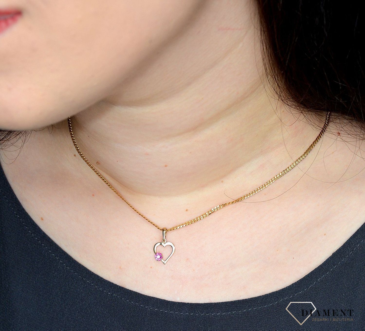 Złota zawieszka 333 serduszko z czerwonym kwiatkiem ZW-X-X07-N00-LJ15548.jpg