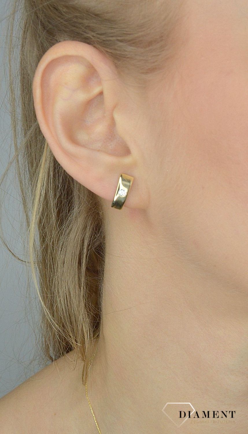 Złote kolczyki 333 blaszki z cyrkonią ZW-X-X07-N00-XHB8136.jpg