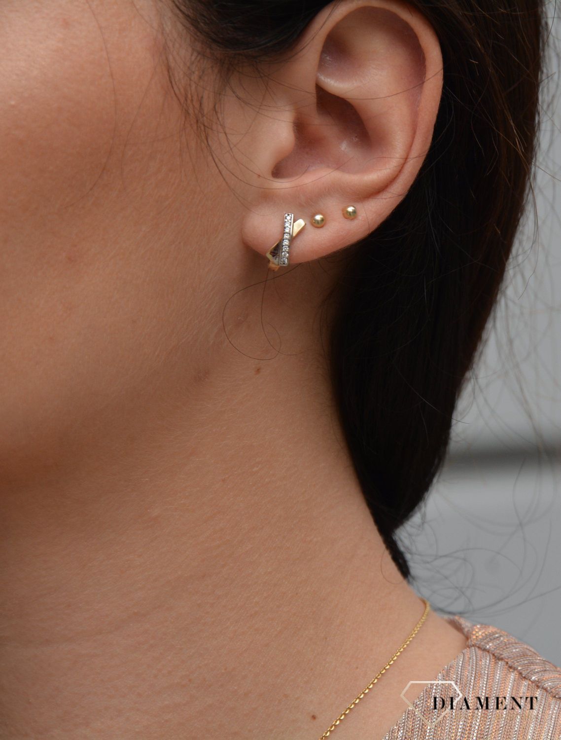 Złote kolczyki Yes 333 'znak X' z cyrkonią. Biżuteria Yes. Kolczyki złote w Sklepie z Biżuterią zegarki-diament.pl✓ Piękne Kolczyki dla Kobiet✓ Prawdziwe Złoto✓11.jpg