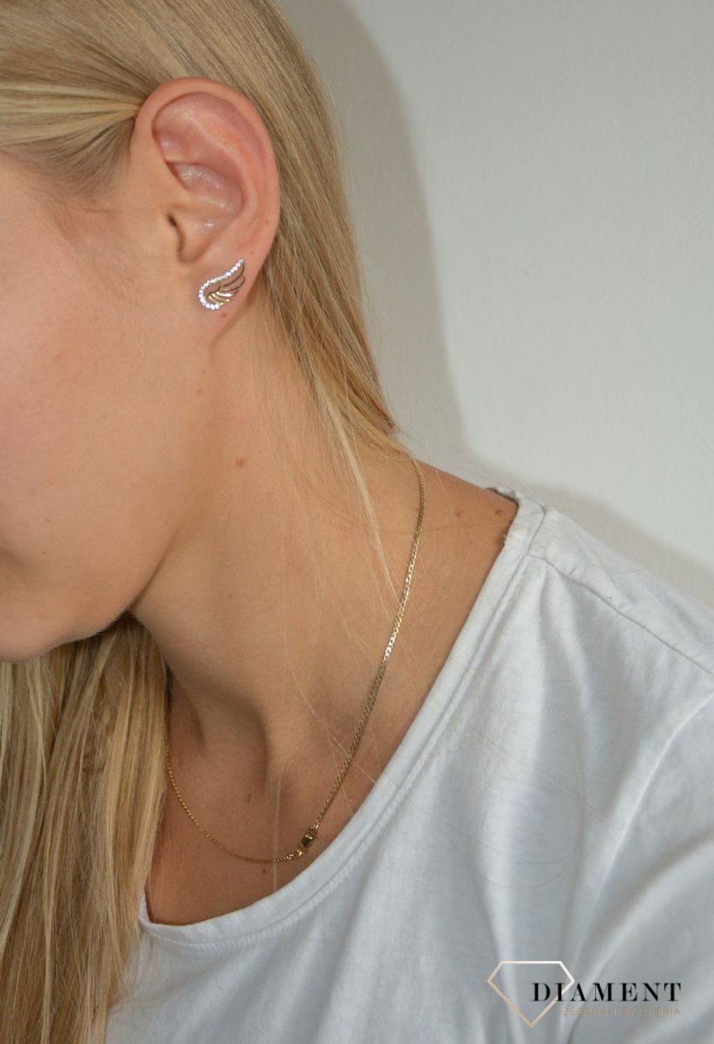 Złote kolczyki 333 skrzydełka z cyrkonią ZW-X-X09-D00-FB13241.jpg