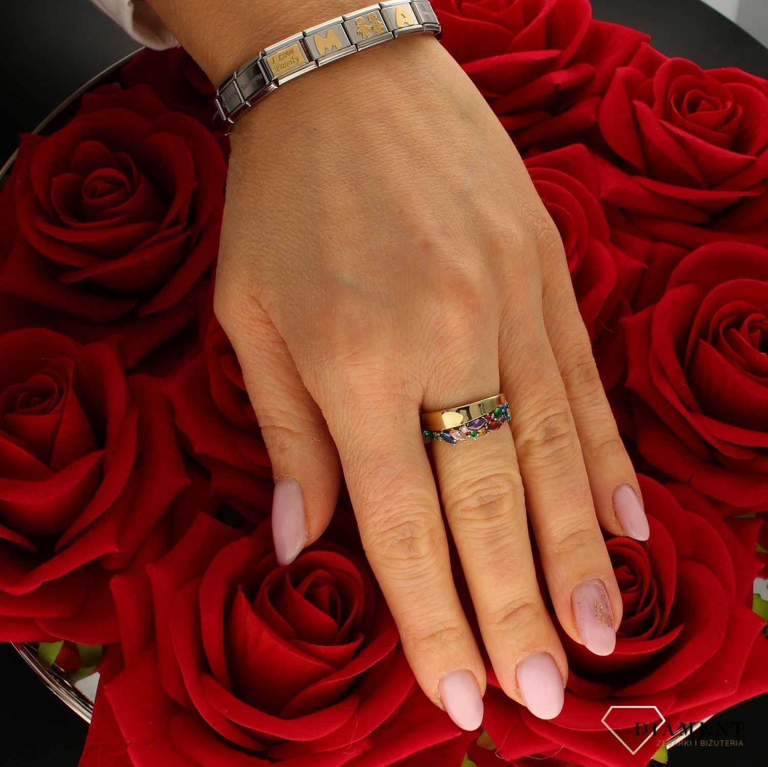 Złoty pierścionek 333 z kolorowymi cyrkoniami ZW-X-X09-N00-EG18475.Pierścionek został wykonany z najwyższej jakości złota próby 333. Waga pierścionka wynosi około 2,00  gram. Pierścionek został ozdobiony pasmem kolorowych cyrk (1).jpg