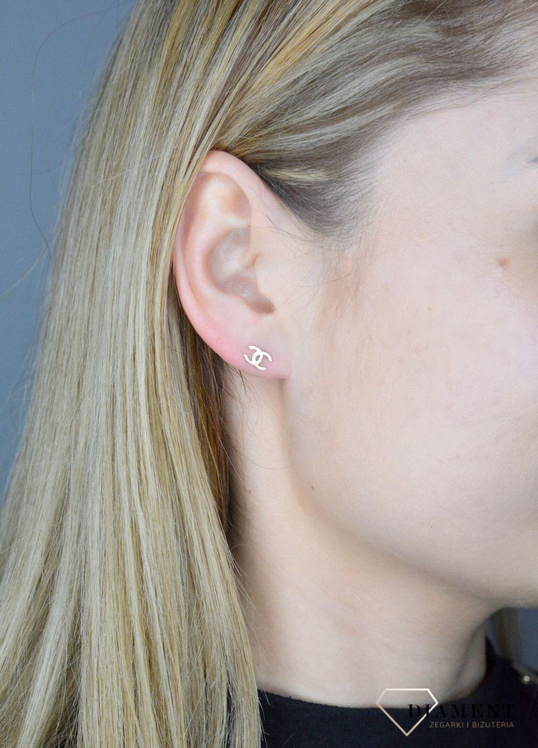 Kolczyki złote wzór Channelki na sztyft ZW-X-X09-N00-FA12658..jpg