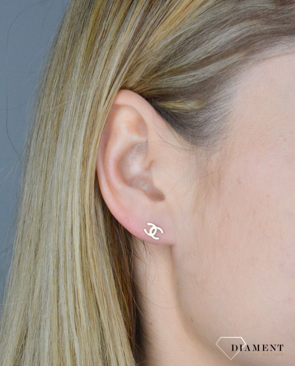 Kolczyki złote wzór Channelki na sztyft ZW-X-X09-N00-FA12658..jpg