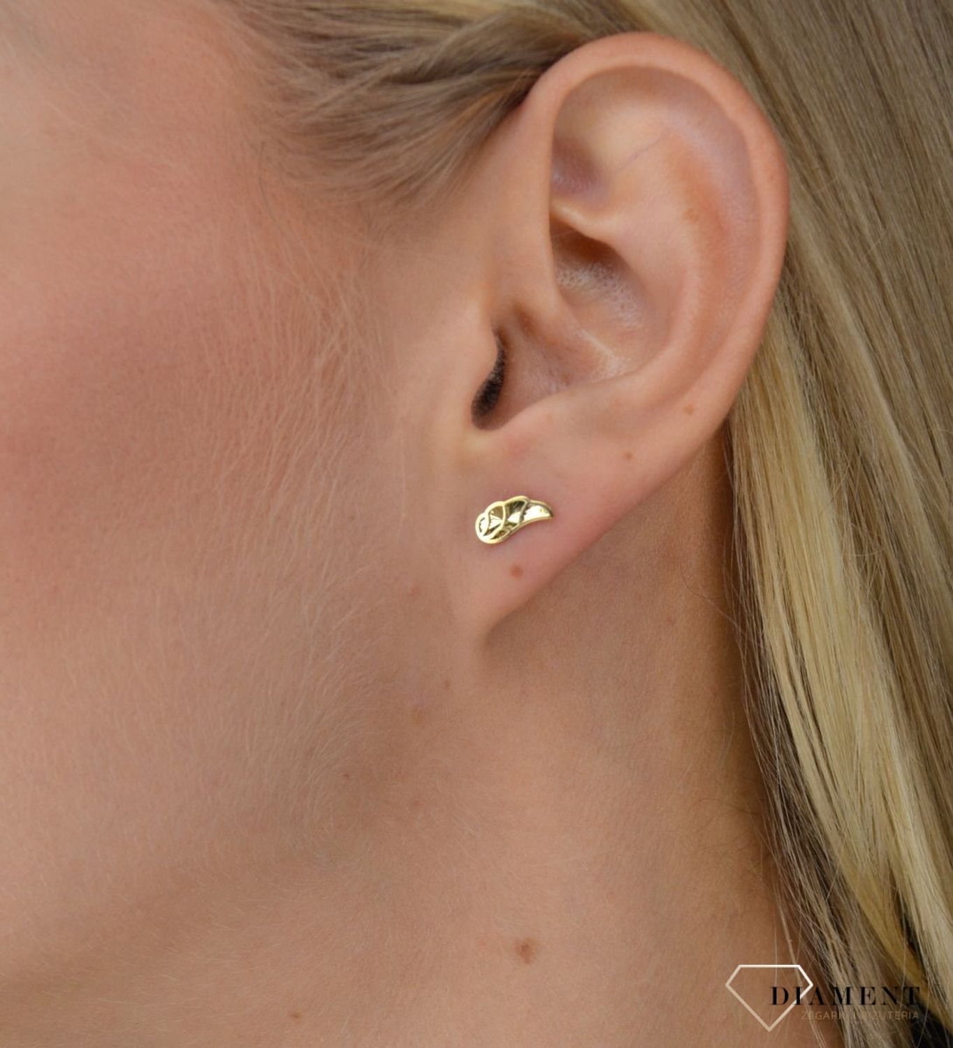 Złote kolczyki 333 grawerowane skrzydełka ZW-X-X09-N00-FA15617.jpg