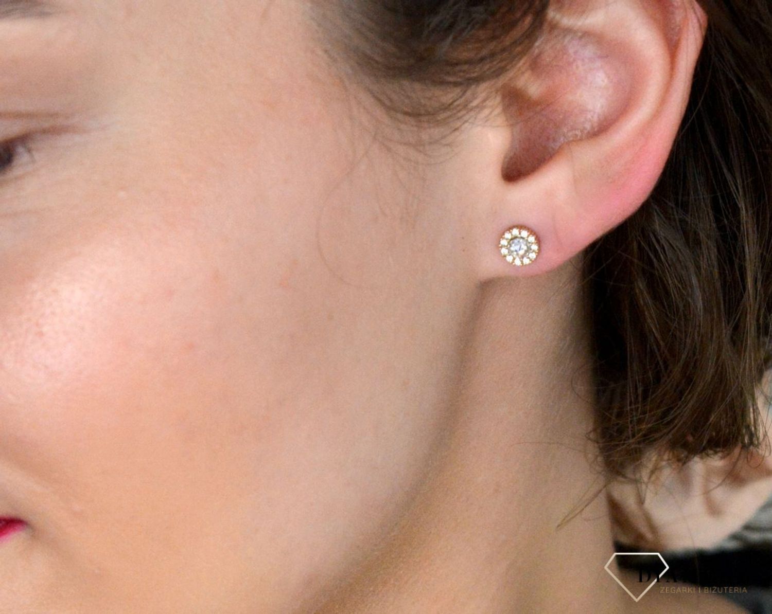Kolczyki złote wkrętki w cyrkonie pr 333, ZW-X-X09-N00-FB14497.  Subtelne i eleganckie złote kolczyki wkrętki, ozdobione lśniącymi cyrkoniami, to idealny wybór dla kobiet ceniących minimalizm.jpg