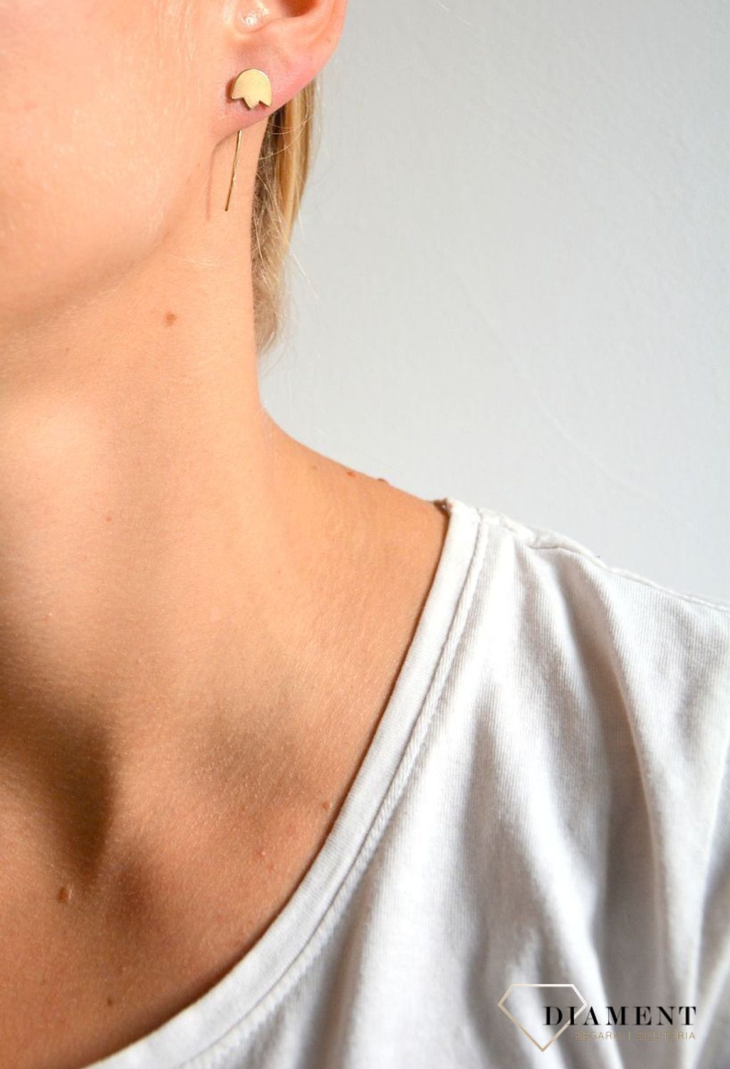 Złote kolczyki 333 tulipan ZW-X-X09-N00-GA15937d.jpg