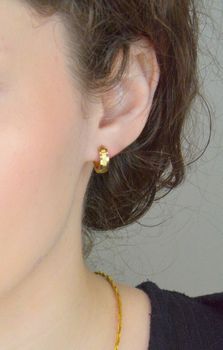 Złote kolczyki małe koła Verona 13 mm. Klasyczne ZW-X-X09-N00-HA16022 ✓Złote Kolczyki  (1).JPG