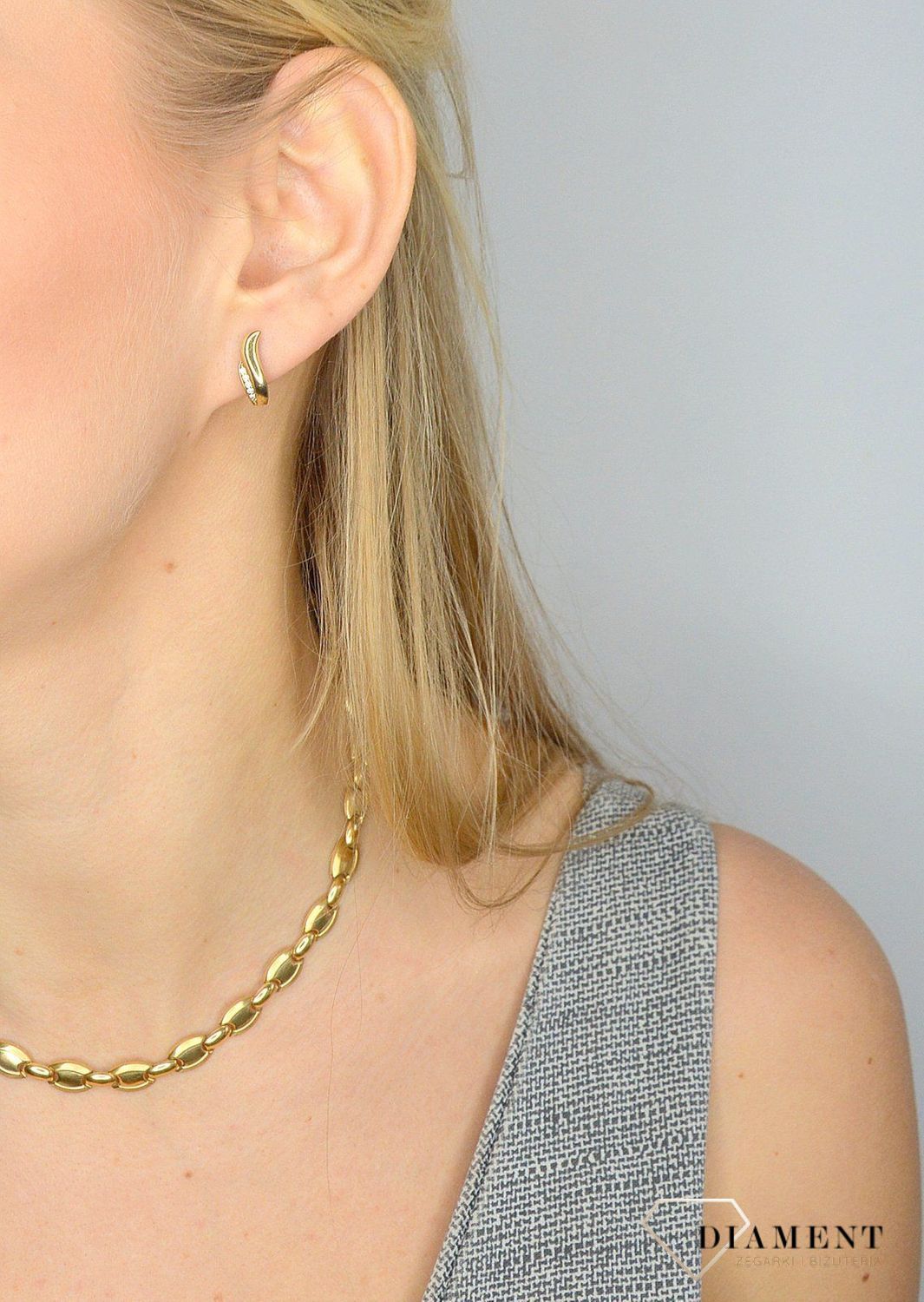 Złote kolczyki 333 delikatność cyrkonii ZW-X-X09-N00-HB15324 💎 Złote kolczyki wykonane z najwyższej jakości złota próby 333.webp