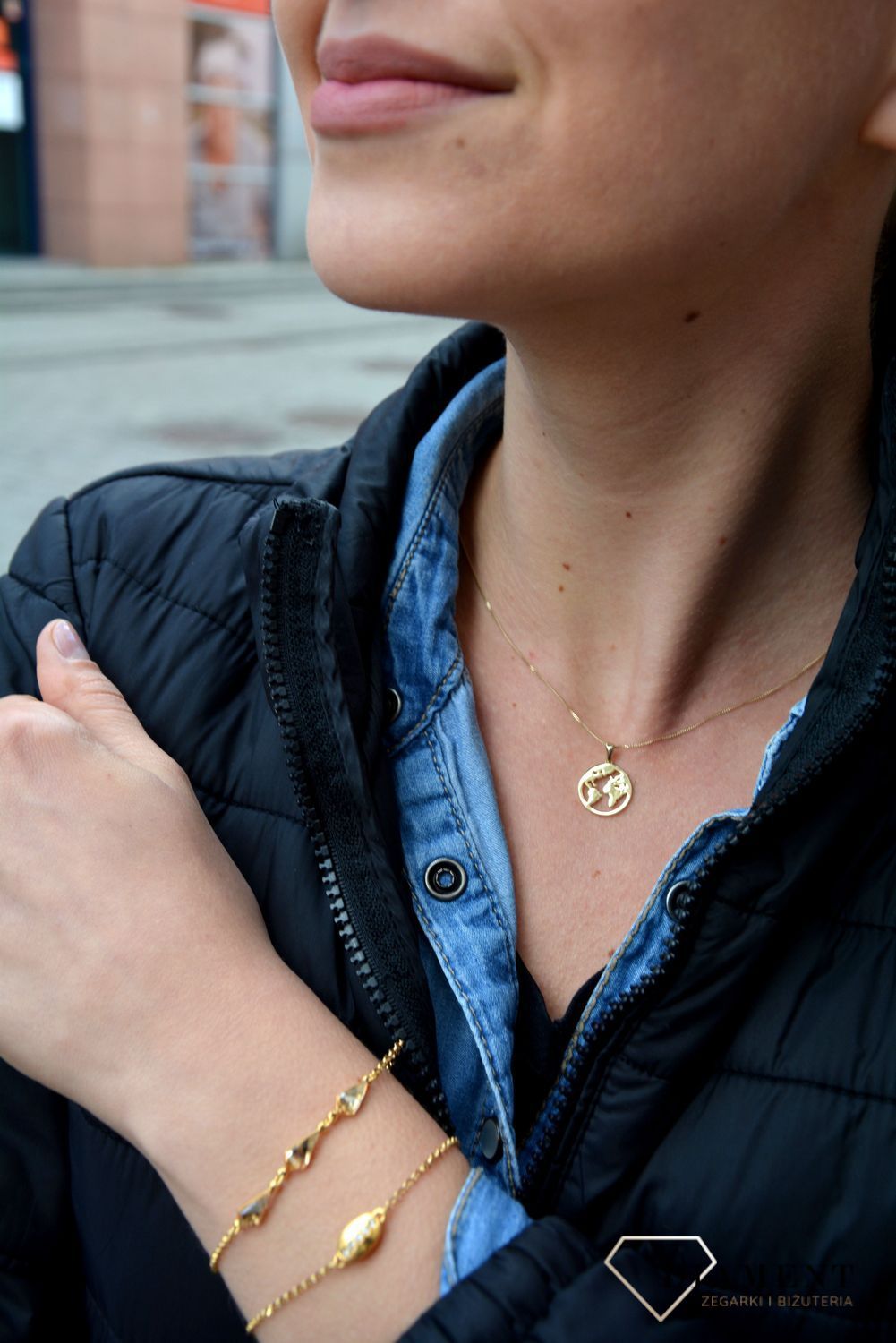 Złota zawieszka celebrytka mapa świata 3000141466342.jpg