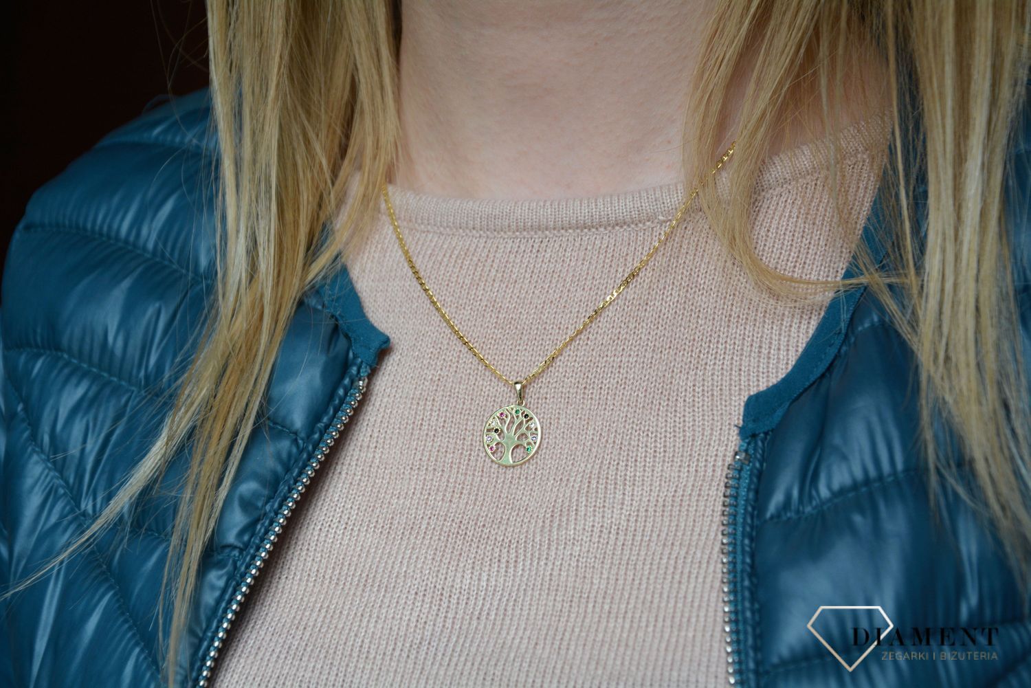 Złota zawieszka z drzewko z kolorowymi cyrkoniami.jpg