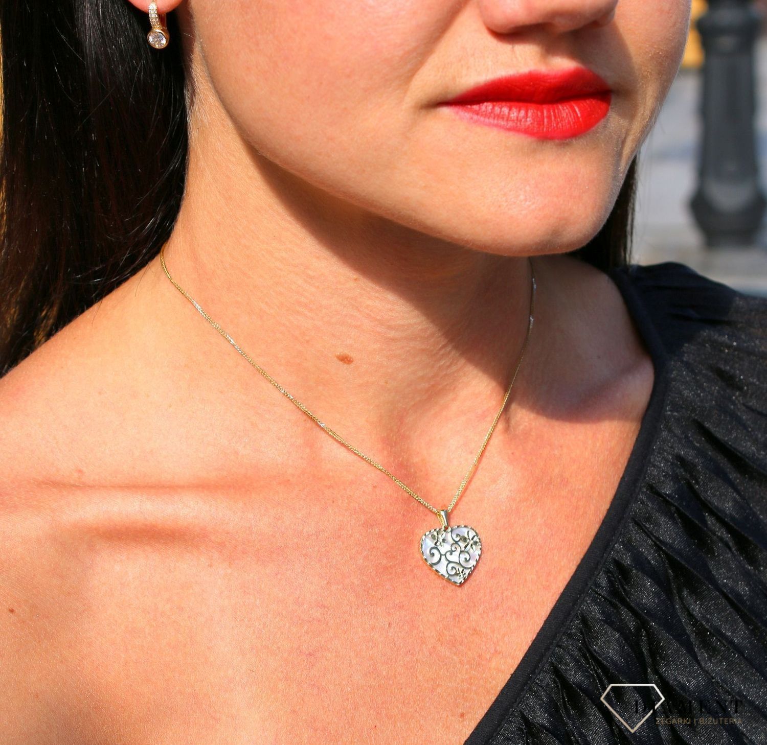 Złota zawieszka 333 piękne serce z masą perłową ZW-X-X09-N00-LW17946.jpg