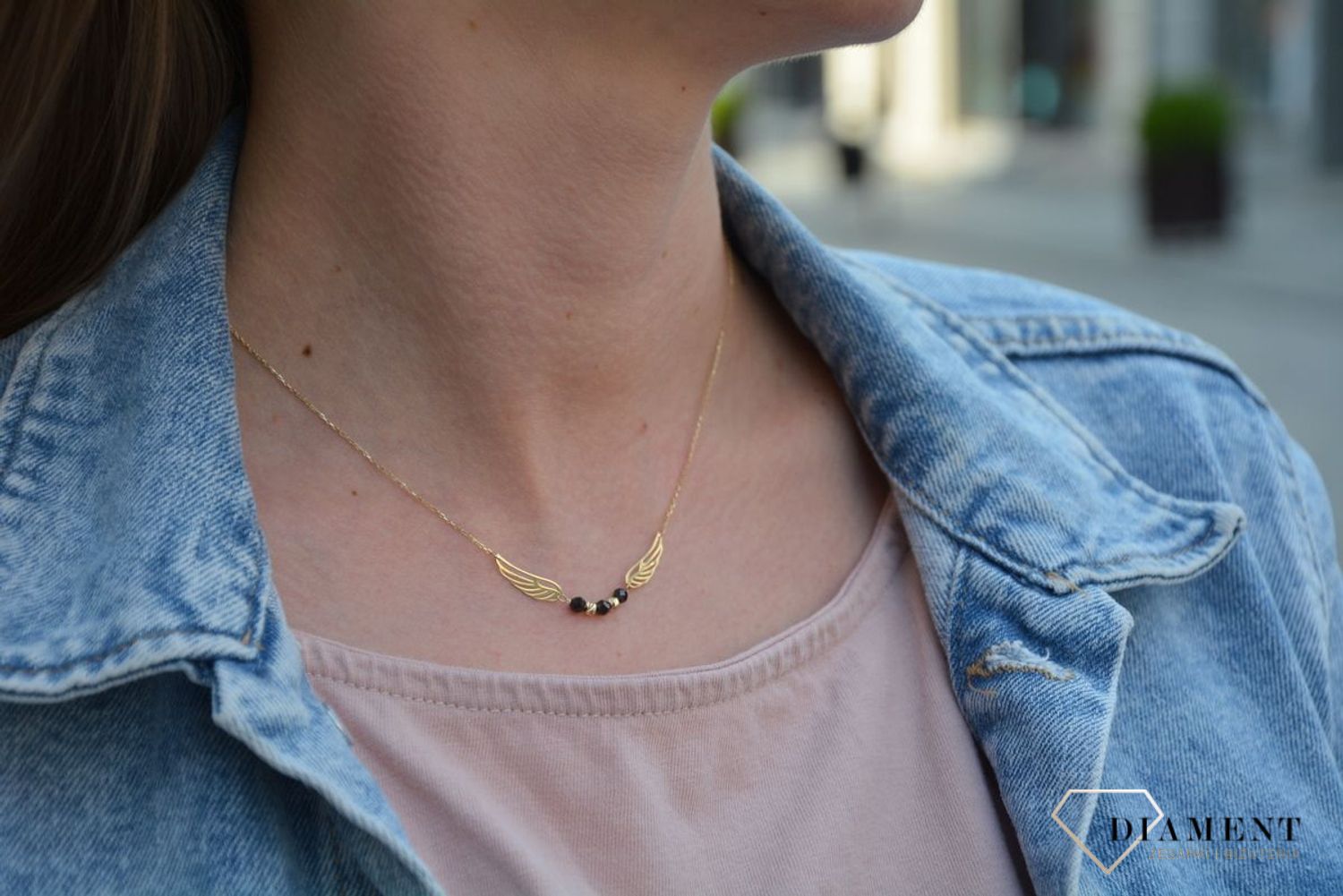 Złoty naszyjnik celebrytka skrzydełka z czarnymi cyrkoniami✓Złote Naszyjniki Damskie w Sklepie z Biżuterią zegarki-diament.pl✓Piękne i Eleganckie Naszyjniki dla Kobiet✓Prawdziwe Złoto ✓Darmowa wysyłka✓.jpg