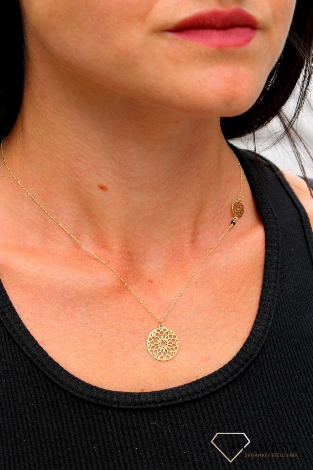 Złoty naszyjnik celebrytka 333 dwa ażurowe zawieszki ZW-X-X09-N45-CC18225.jpg