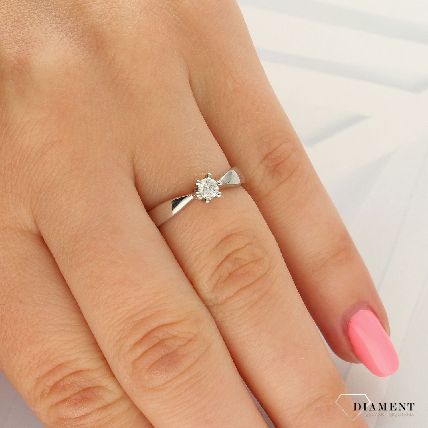 Pierścionek złoty DIAMENT białe złoto, jeden diament w białym złocie cer.R-9586N.jpg