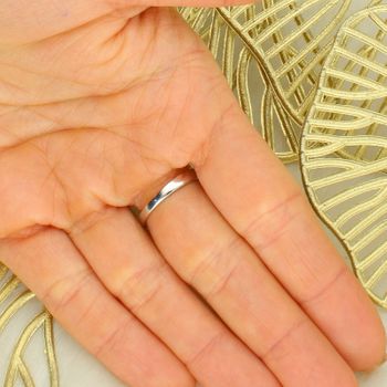 Pierścionek złoty 585 z brylantem 0,15 ct – klasyczny diament w białym złocie tył.jpg