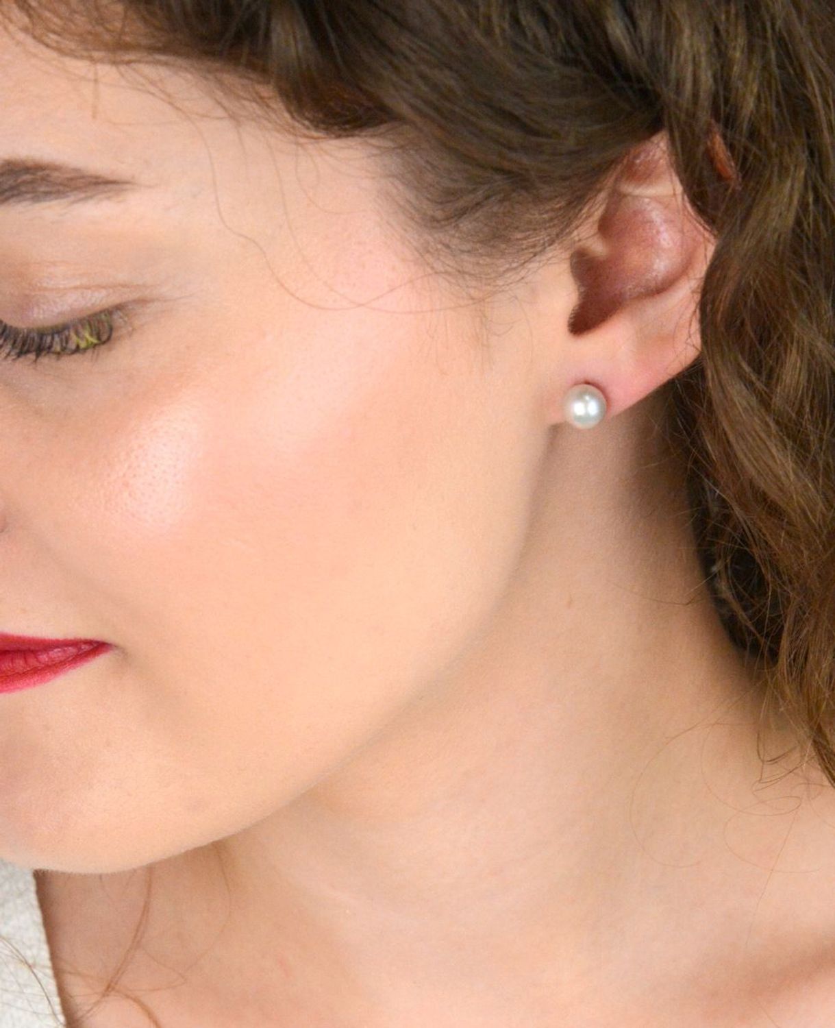 Srebrne kolczyki z perłą hodowlaną 8 mm – szary kolor, zapięcie sztyft, srebro 925.jpg